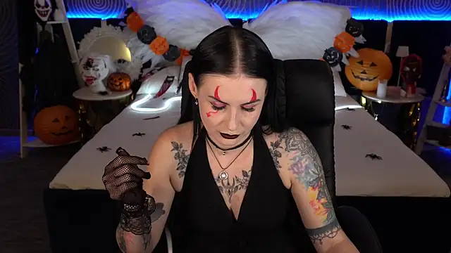 Snapshot of AmberDismond chatting on October 2025 01:52:01 PM AmberDismond online show from October 2025 01:52:01 PM