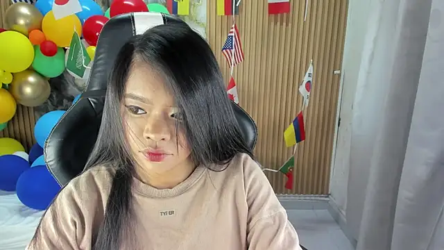 Lili 16 online show from June 2026 11:10:01 AM