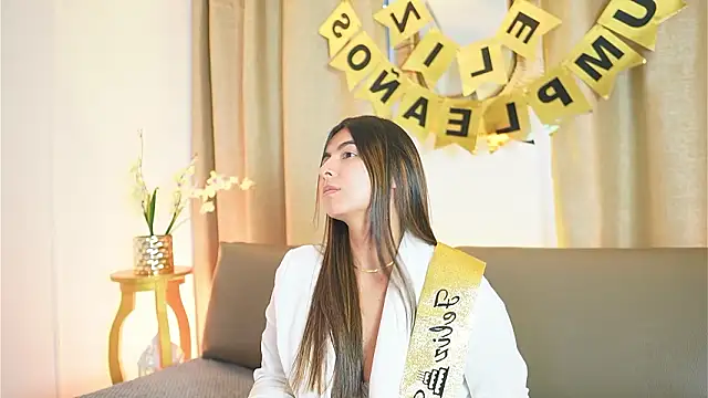 Snapshot of ShelleyMorell chatting on January 2026 12:31:02 PM ShelleyMorell online show from January 2026 12:31:02 PM