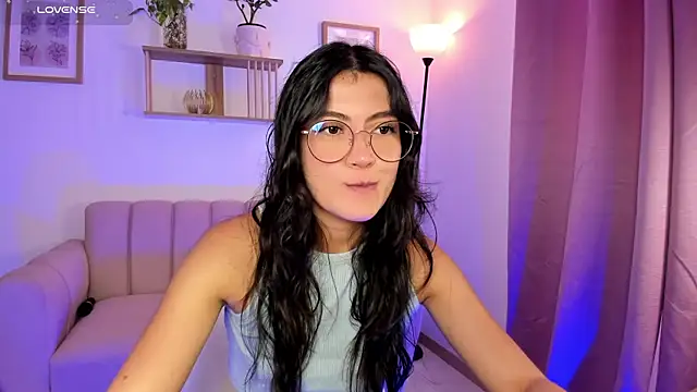 Lilabril online show from July 2026 04:39:33 PM