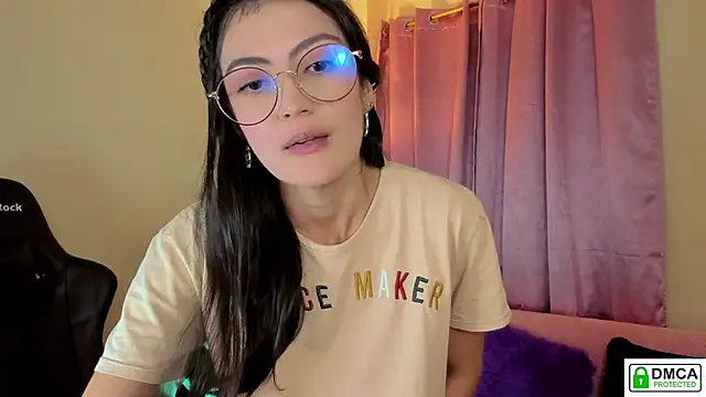 Lilabril online show from March 2025 03:39:01 PM