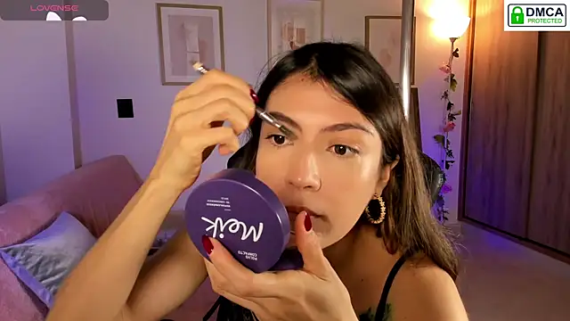 Snapshot of Lilabril chatting on November 2025 02:39:01 PM Lilabril online show from November 2025 02:39:01 PM