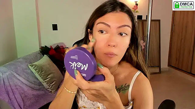 Lilabril online show from September 2025 03:32:02 PM