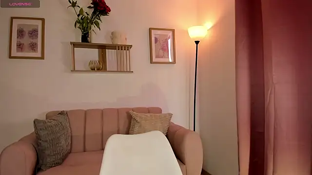 Lilabril online show from July 2026 02:50:02 PM