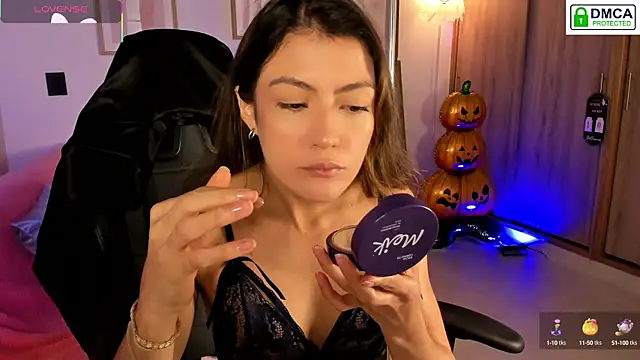 Lilabril online show from October 2025 02:38:02 PM