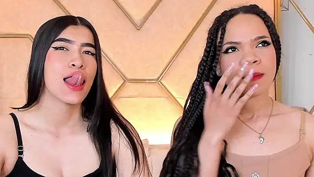 siara and zoe online show from December 2025 10:57:02 PM