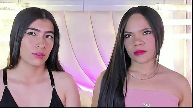 siara and zoe online show from April 2026 10:59:02 PM