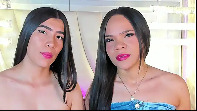 siara and zoe online show from April 2026 10:28:01 PM