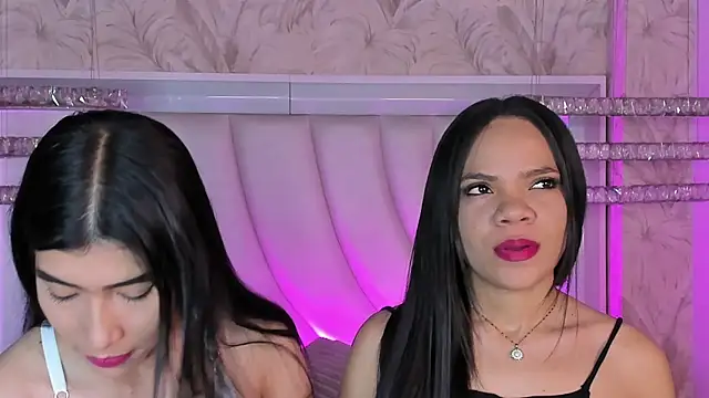 siara and zoe online show from May 2026 11:30:02 PM