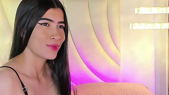 siara and zoe online show from June 2026 10:32:02 PM
