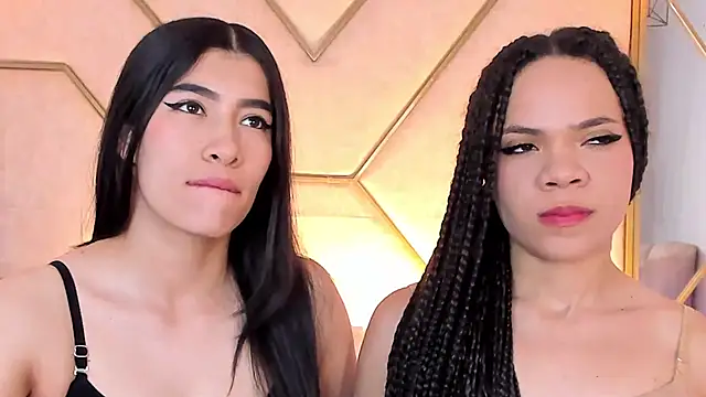 siara and zoe online show from January 2026 10:24:01 PM