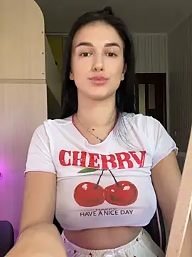 Julietta a online show from October 2025 12:49:02 PM