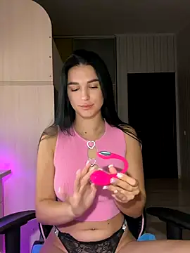 Julietta a online show from October 2025 04:08:02 PM