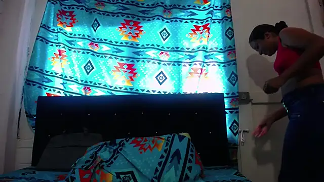 GiveLove1 online show from February 2025 03:30:01 PM