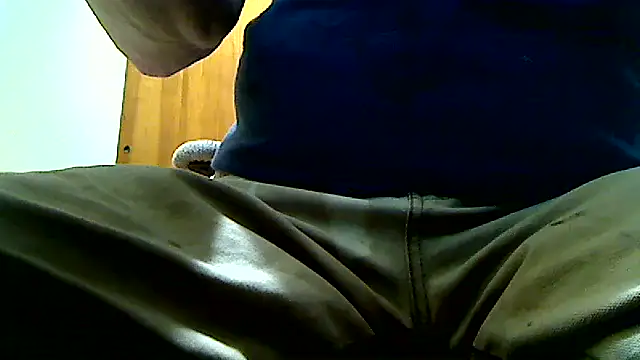 markluvskitty online show from October 2025 12:15:02 PM