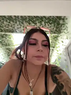 CHERRYY BOMB  online show from March 2026 04:01:01 PM