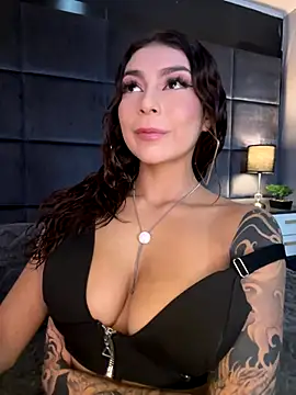 Snapshot of CHERRYY_BOMB_ chatting on November 2025 06:08:01 PM CHERRYY BOMB online show from November 2025 06:08:01 PM