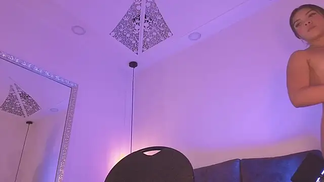 Isabella francoo online show from January 2026 12:20:01 PM