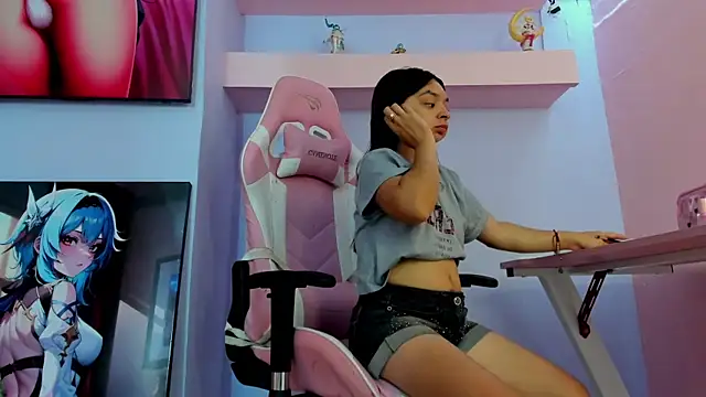 CharlotteMuller online show from May 2026 08:20:02 PM