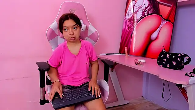 CharlotteMuller online show from April 2026 08:25:02 PM