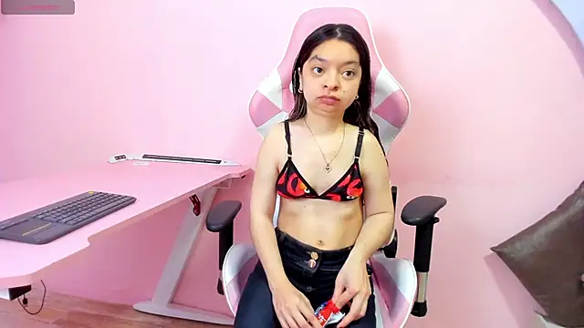 CharlotteMuller online show from December 2025 08:08:02 PM