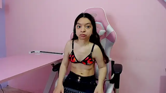 CharlotteMuller online show from December 2025 07:59:02 PM