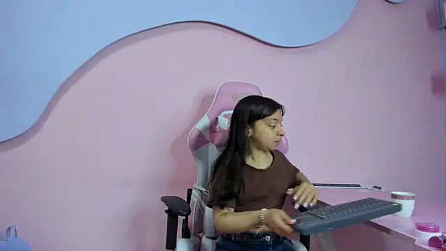 CharlotteMuller online show from February 2026 08:19:02 PM