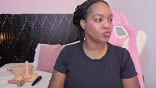 chanel brunette online show from March 2026 07:16:02 PM