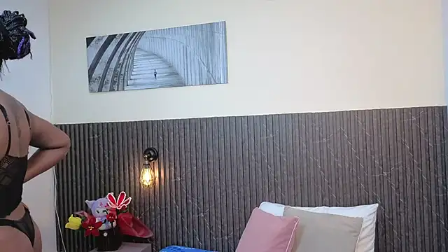 chanel brunette online show from March 2026 05:31:02 PM