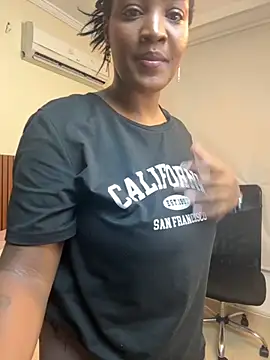 chanel brunette online show from October 2025 07:36:01 PM