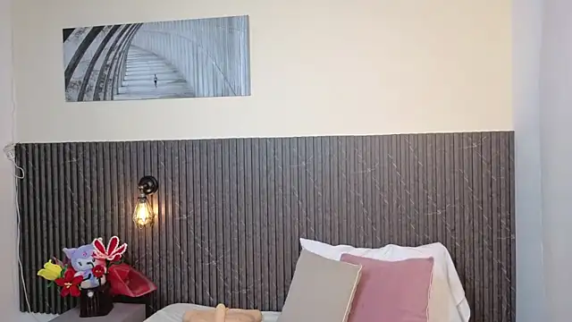 chanel brunette online show from March 2026 06:00:01 PM