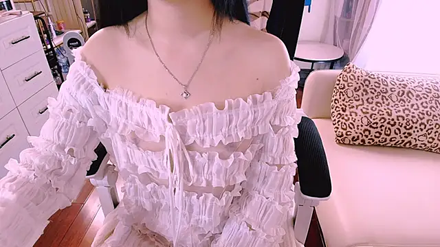 Lee Mi online show from March 2026 12:42:01 PM