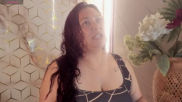 Biiancacox online show from June 2026 07:14:01 PM