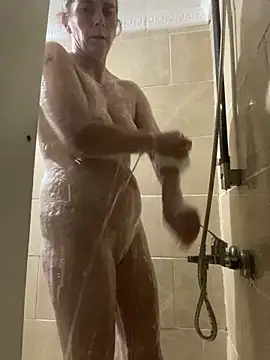 Snapshot of WreckedCrop chatting on January 2025 03:15:01 AM WreckedCrop online show from January 2025 03:15:01 AM