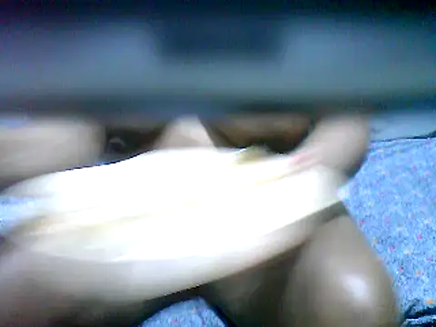 Snapshot of cutey-smile chatting on February 2025 10:40:02 PM cutey-smile online show from February 2025 10:40:02 PM