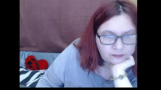 PlayfullMature online show from April 2026 07:40:02 PM