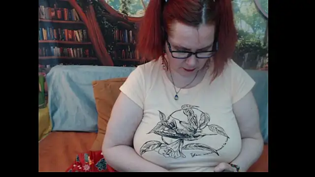 Snapshot of PlayfullMature chatting on June 2026 03:01:02 PM PlayfullMature online show from June 2026 03:01:02 PM