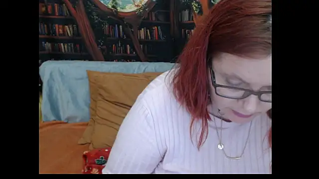 Snapshot of PlayfullMature chatting on June 2026 12:00:01 AM PlayfullMature online show from June 2026 12:00:01 AM