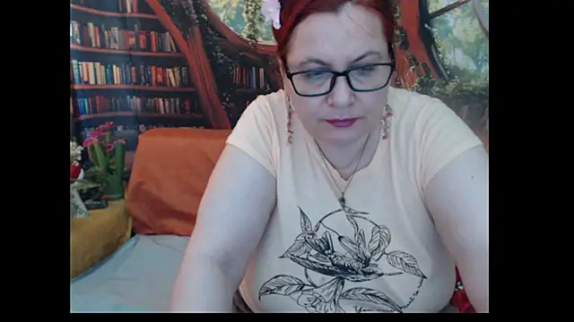 Snapshot of PlayfullMature chatting on June 2026 09:04:02 AM PlayfullMature online show from June 2026 09:04:02 AM