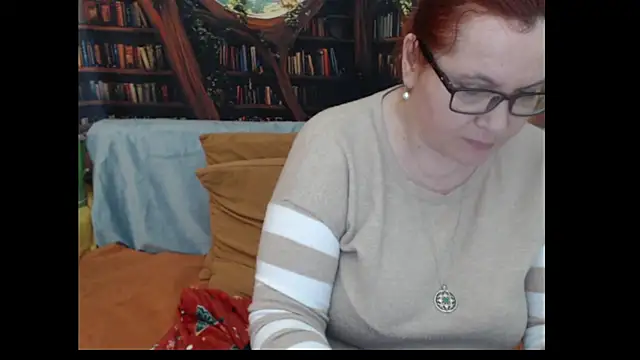 Snapshot of PlayfullMature chatting on June 2026 04:43:01 AM PlayfullMature online show from June 2026 04:43:01 AM