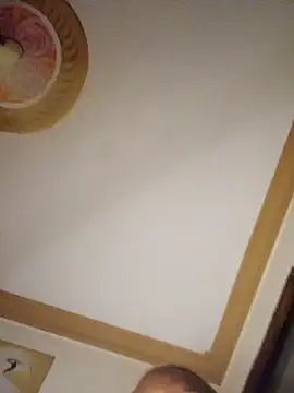 queennapal online show from December 2025 08:04:02 PM