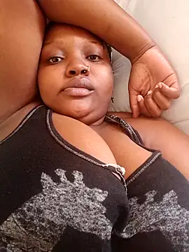 queennapal online show from April 2026 11:33:01 AM