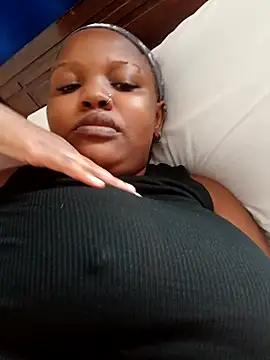 queennapal online show from April 2026 04:41:01 AM