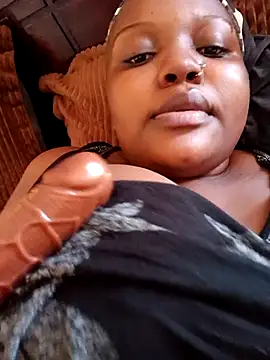 queennapal online show from April 2026 01:17:01 PM