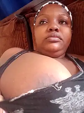 queennapal online show from April 2026 06:50:02 AM