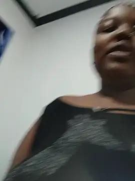 Snapshot of queennapal chatting on June 2026 04:15:02 PM queennapal online show from June 2026 04:15:02 PM