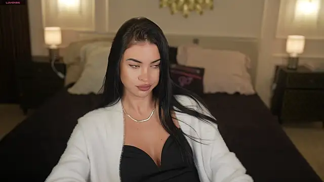 Tina Breeze online show from July 2026 07:19:01 AM
