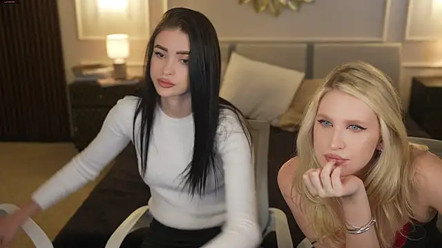 Tina Breeze online show from October 2025 10:36:02 AM