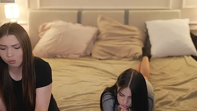 Tina Breeze online show from October 2025 08:22:02 AM