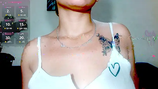 Eva Hoot online show from March 2026 12:09:02 PM